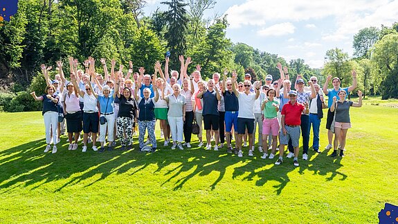 Ellis Freunde golfen für den guten Zweck