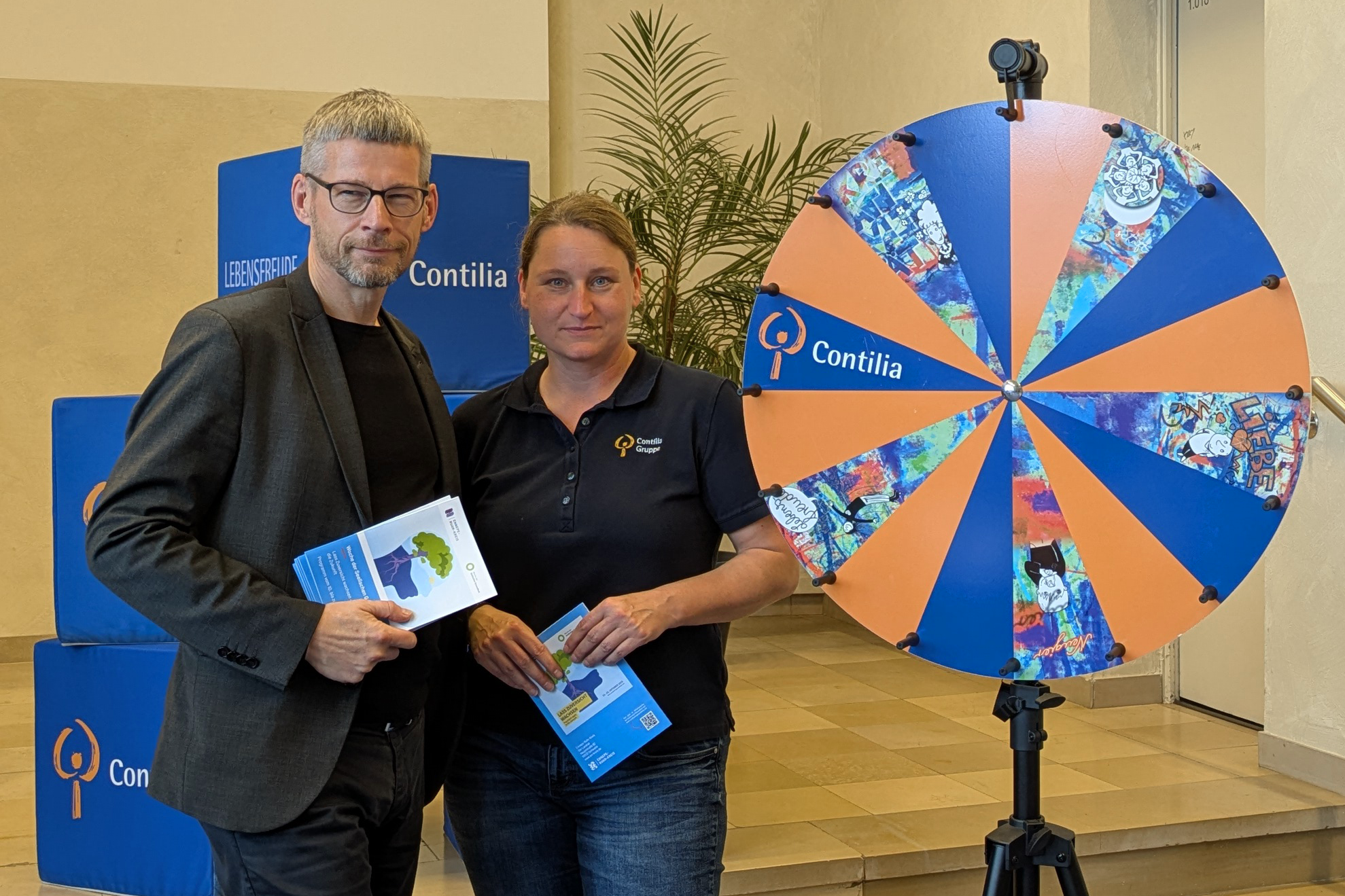 Priv.-Doz Dr. Bernhard Kis, Chefarzt, sowie Madeleine Nielsen, stellvertretende Pflegedienstleitung der Klinik für Psychiatrie, Psychotherapie und Psychosomatik, luden zum Tag der offenen Tür ein.